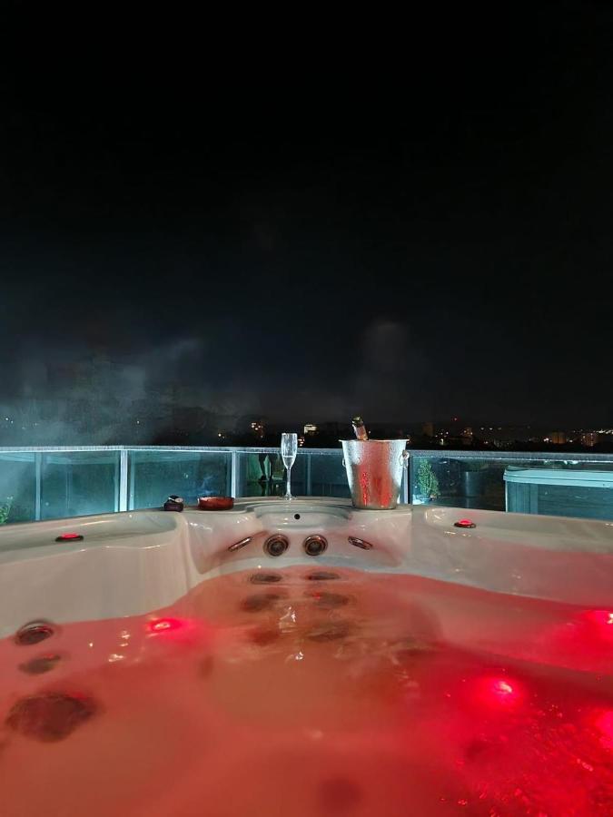 Apartamento Gavas Jacuzzi & Panoramic View Cluj-Napoca Exterior foto
