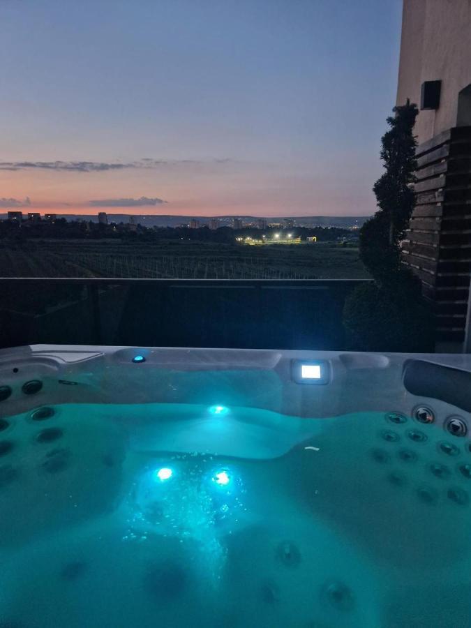 Apartamento Gavas Jacuzzi & Panoramic View Cluj-Napoca Exterior foto