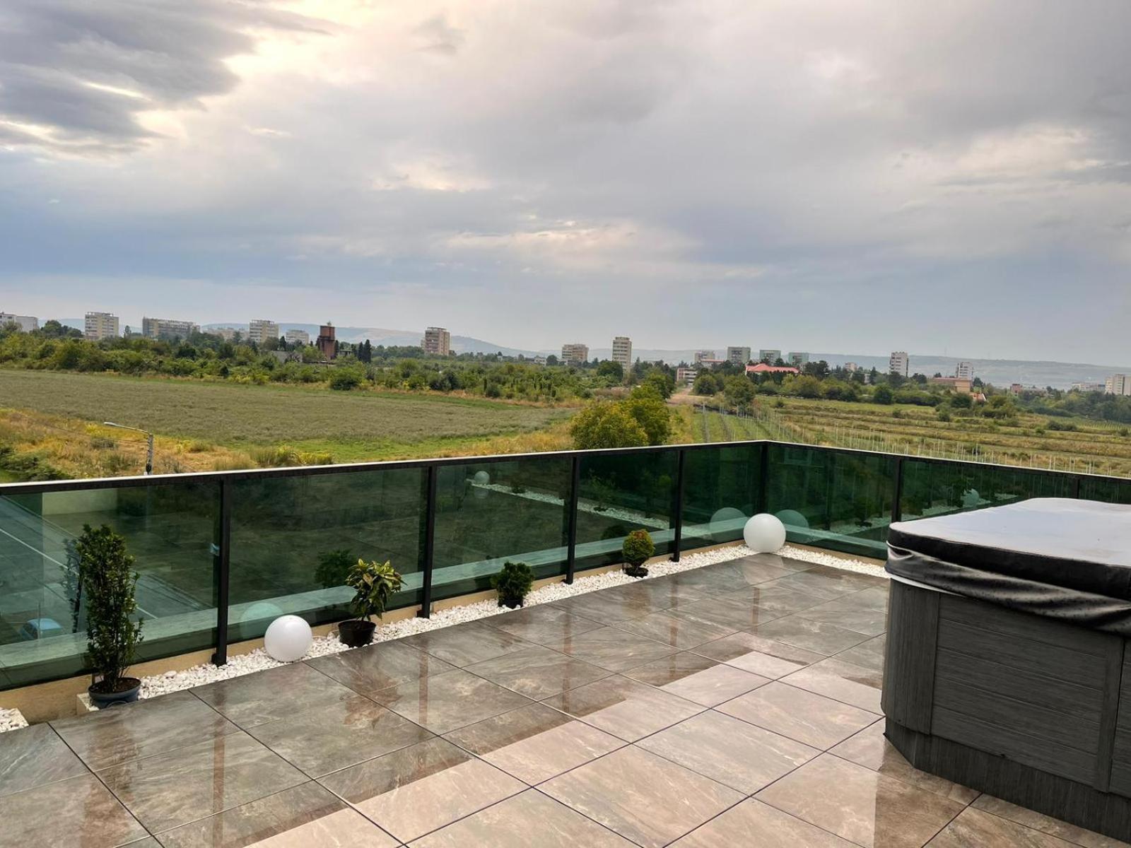 Apartamento Gavas Jacuzzi & Panoramic View Cluj-Napoca Exterior foto